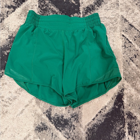 lululemon athletica Pants - Hotty hot shirts size 6